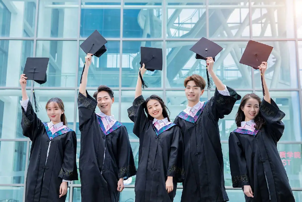 成人中專升本科需要多久？